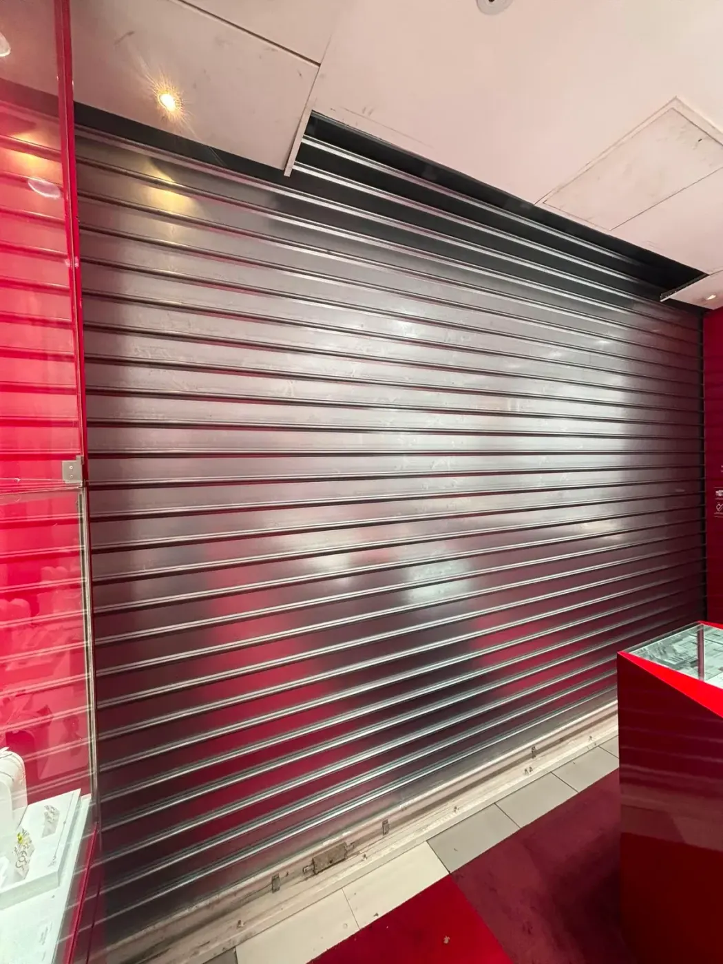 Installation et pose de rideau métallique à Cergy